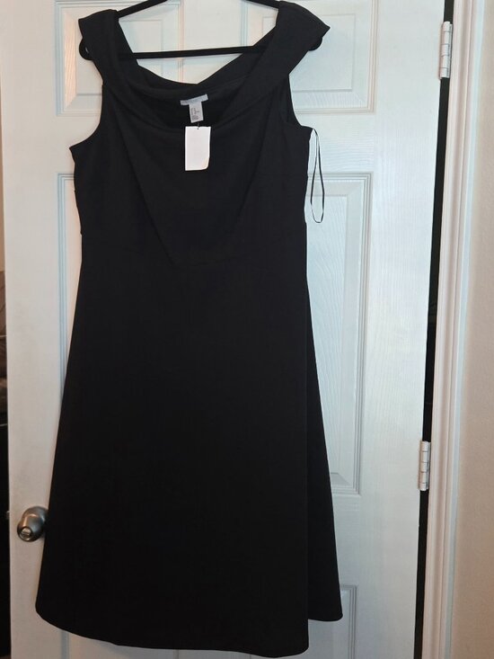 H&M Dresses & Skirts - NWT H&M Black Off the Shoulder Sleeveless Cowl Neck Dress Women's Size XL